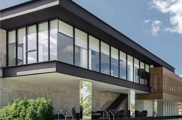 電動(dòng)窗簾3-1.jpg 電動(dòng)窗簾3-1.jpg